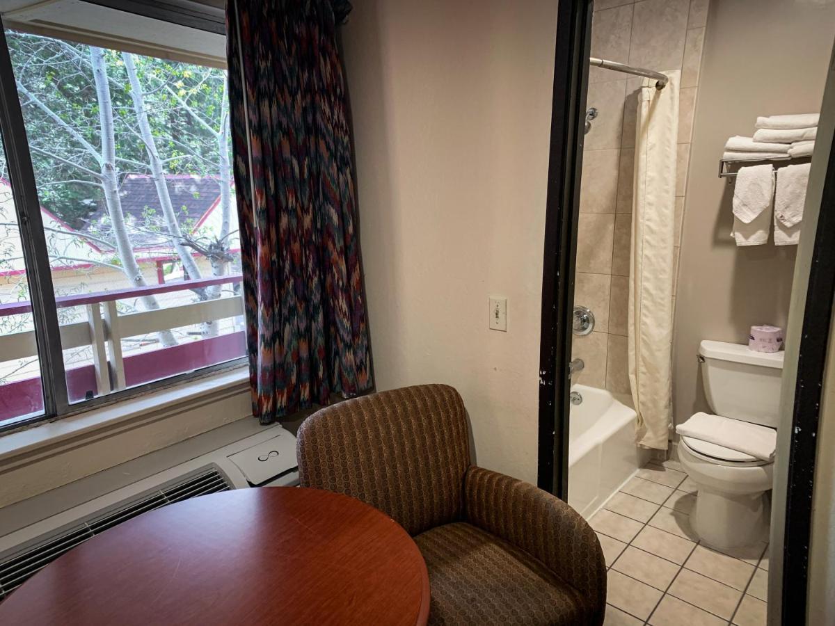Ventura Grand Inn Mammoth Lakes Buitenkant foto