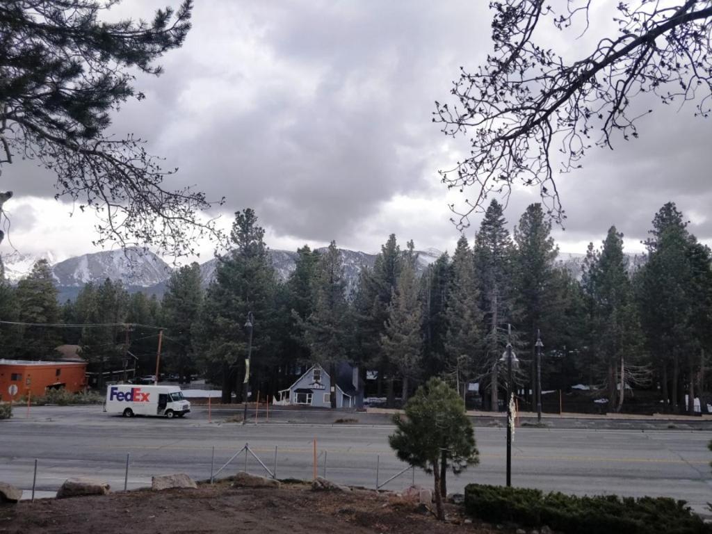 Ventura Grand Inn Mammoth Lakes Buitenkant foto